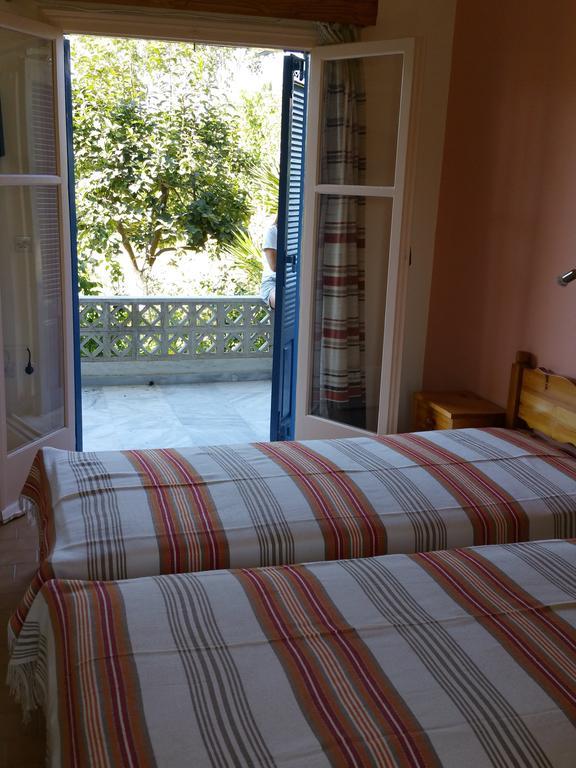 Guesthouse Karidia Skala Eresou Ngoại thất bức ảnh